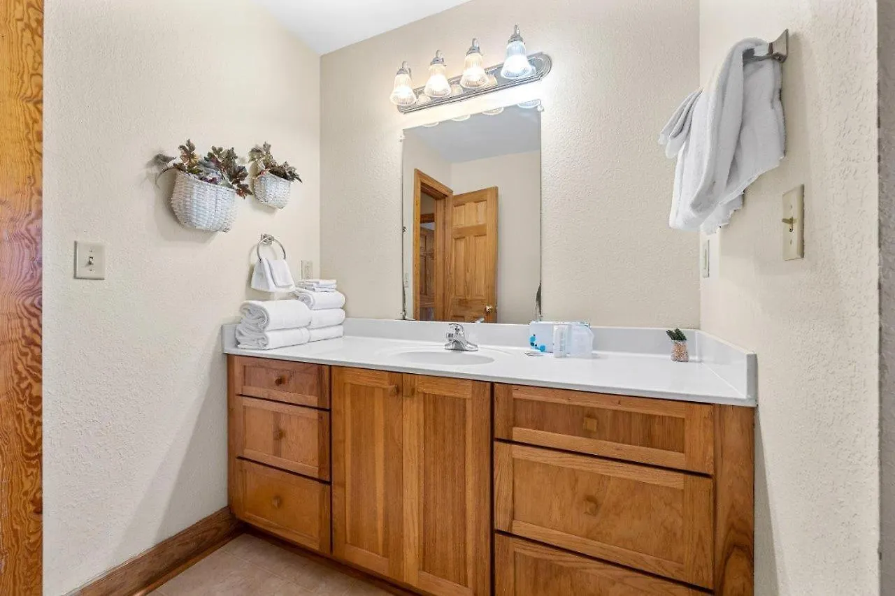 Apartment Poplar Point Unit 12d By Eden Crest Pigeon Forge