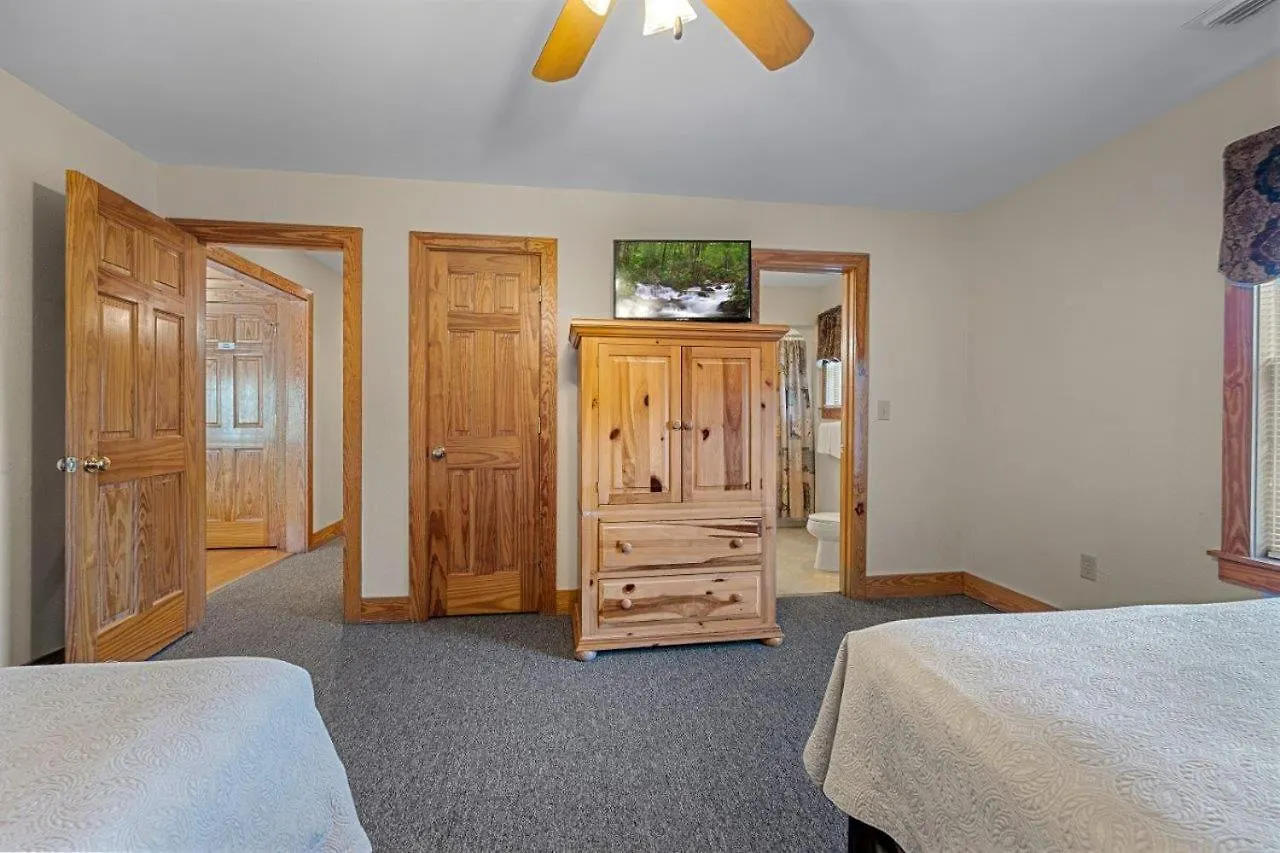 Poplar Point Unit 12b By Eden Crest *