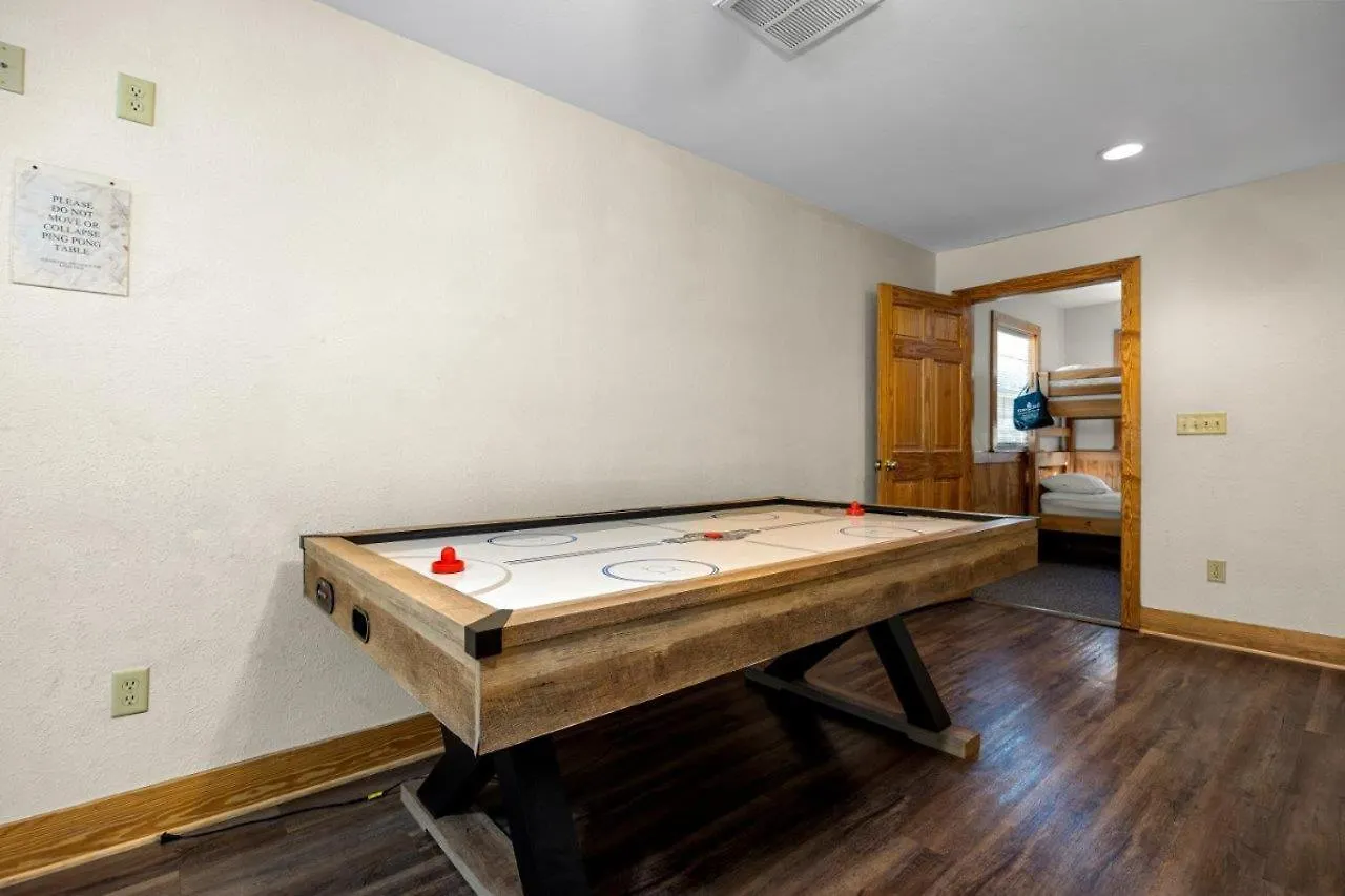Poplar Point Unit 12a By Eden Crest Apartment *