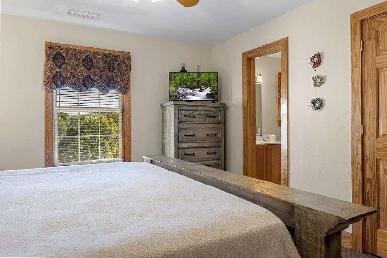 Apartment Poplar Point Unit 12d By Eden Crest Pigeon Forge