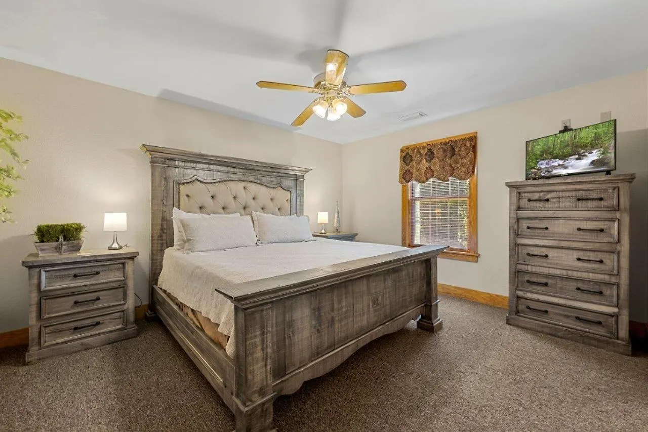 Poplar Point Unit 12d By Eden Crest * Pigeon Forge