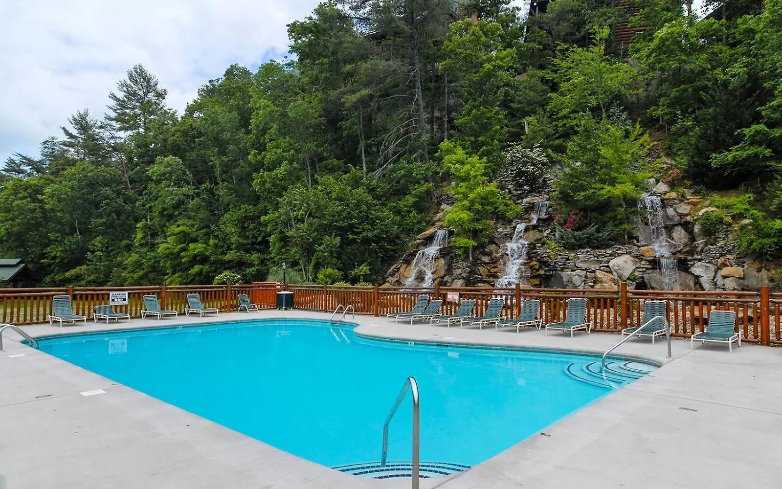American Bear Villa Pigeon Forge