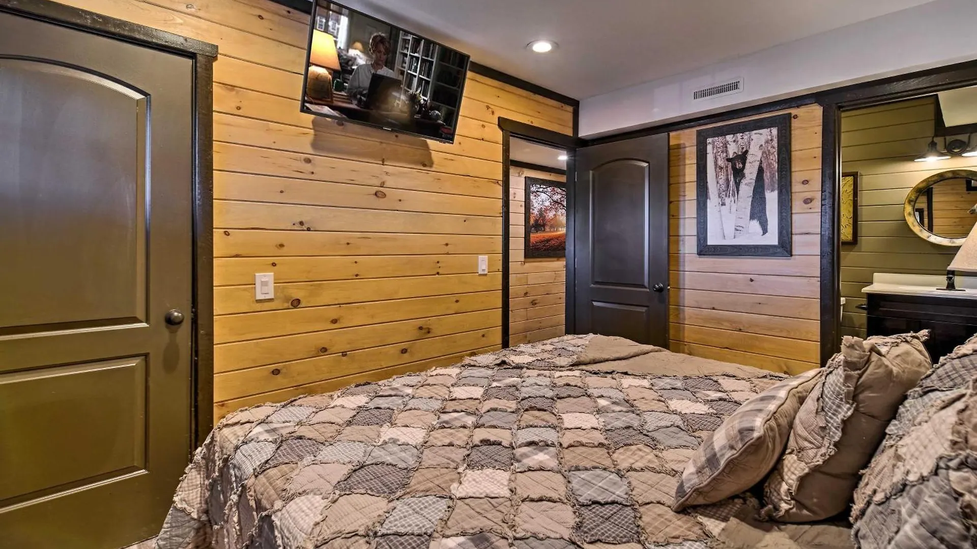 Chalet Rebel Retreat By Eden Crest *