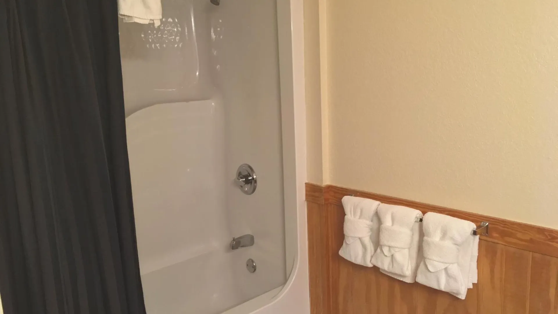 Chalet Cherry Blossom By Eden Crest Pigeon Forge