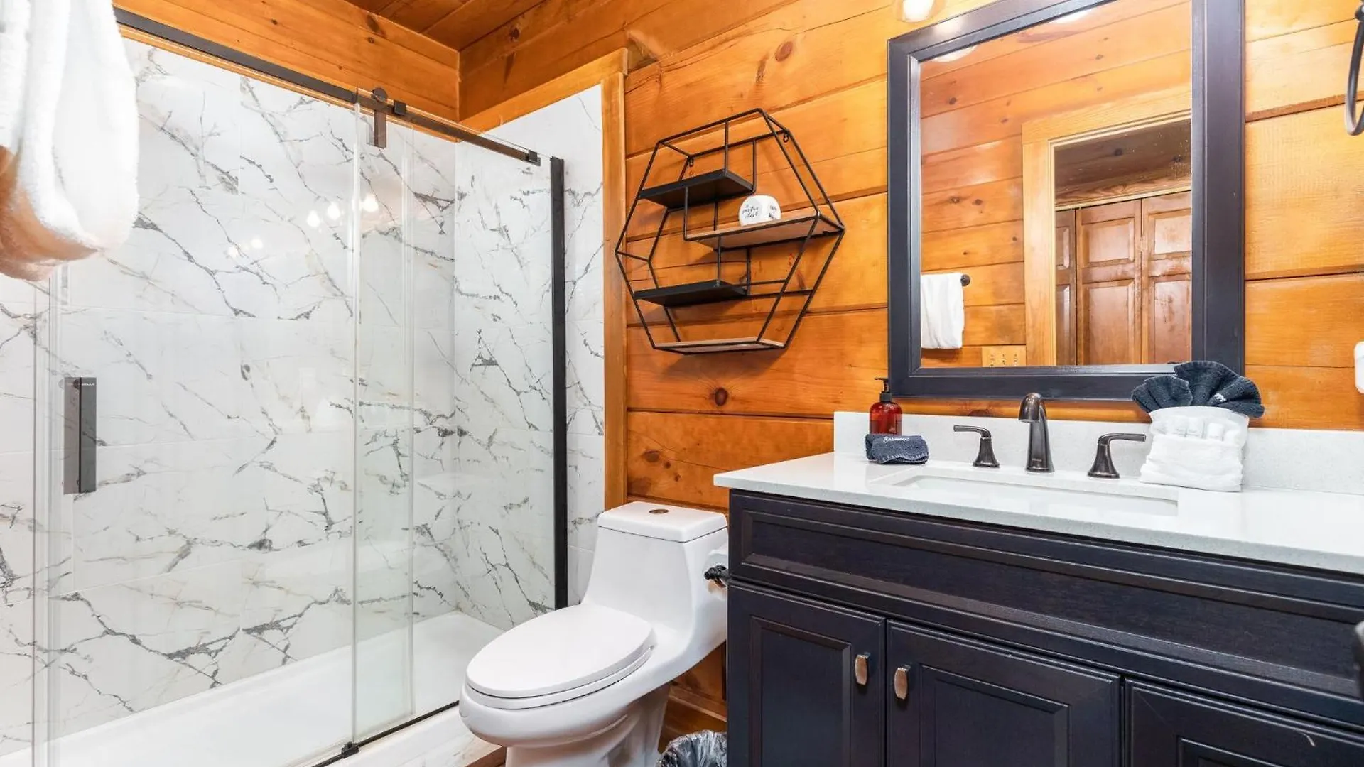 Holiday home Er76 - Bear Tracks - Great Location! Close To The Action!