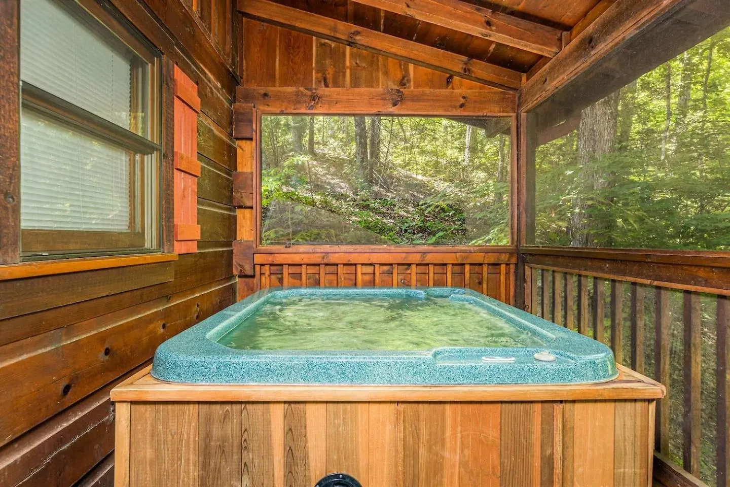 Dog Friendly Secluded Whot-tub & Sleeps 12 Feriehus Pigeon Forge