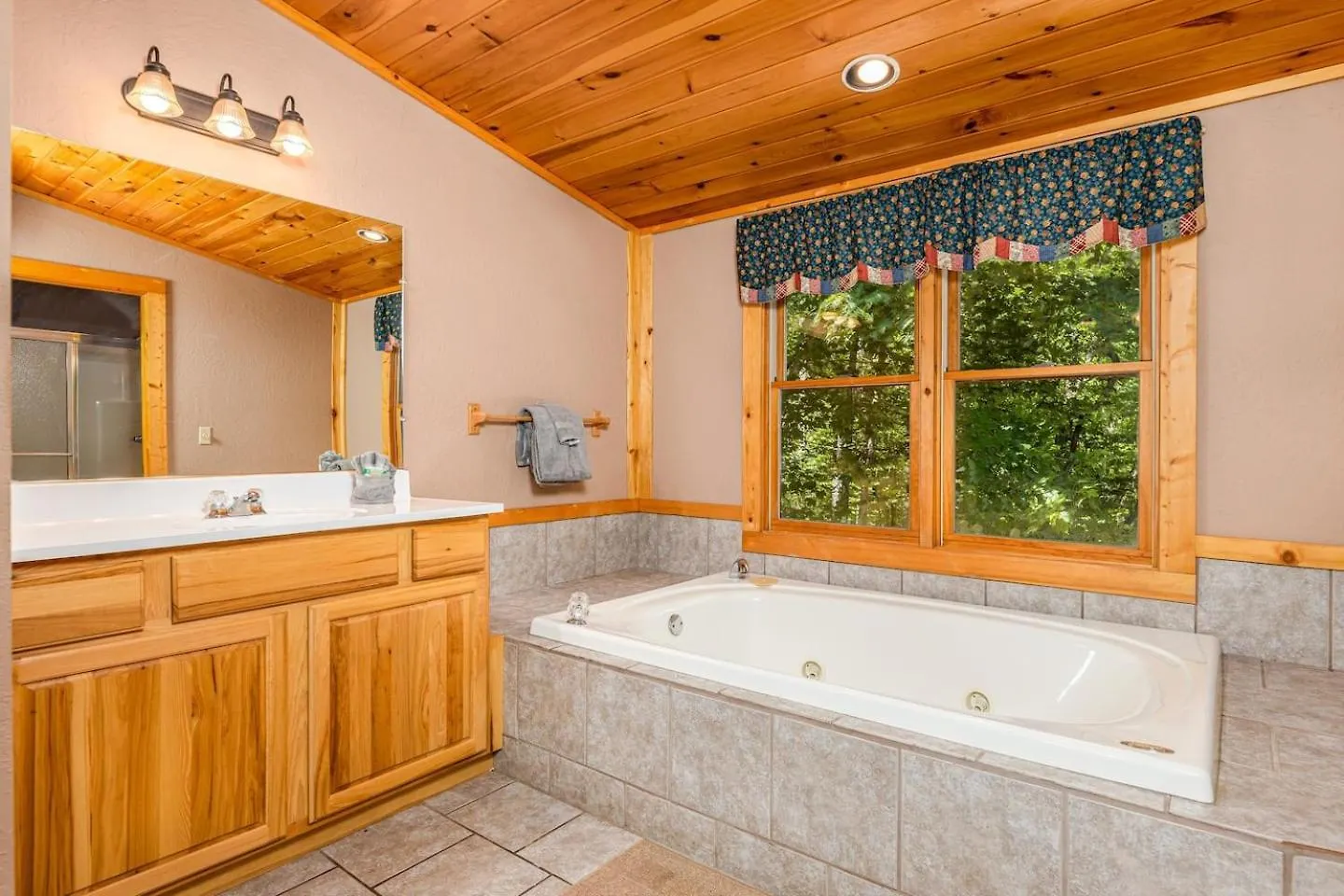 Feriehus Dog Friendly Secluded Whot-tub & Sleeps 12