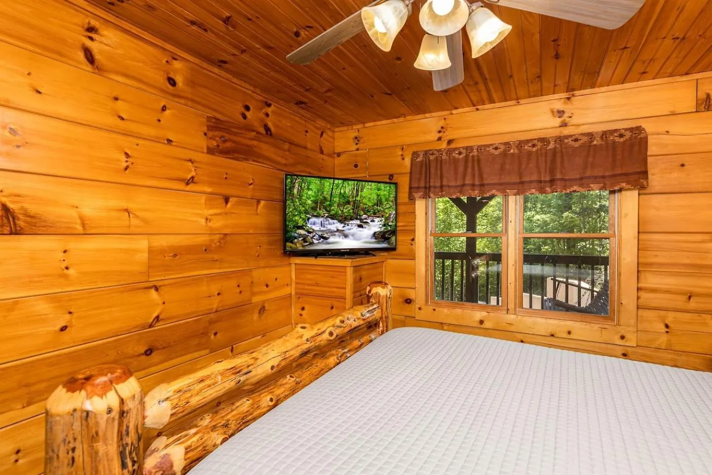Feriehus Dog Friendly Secluded Whot-tub & Sleeps 12 *