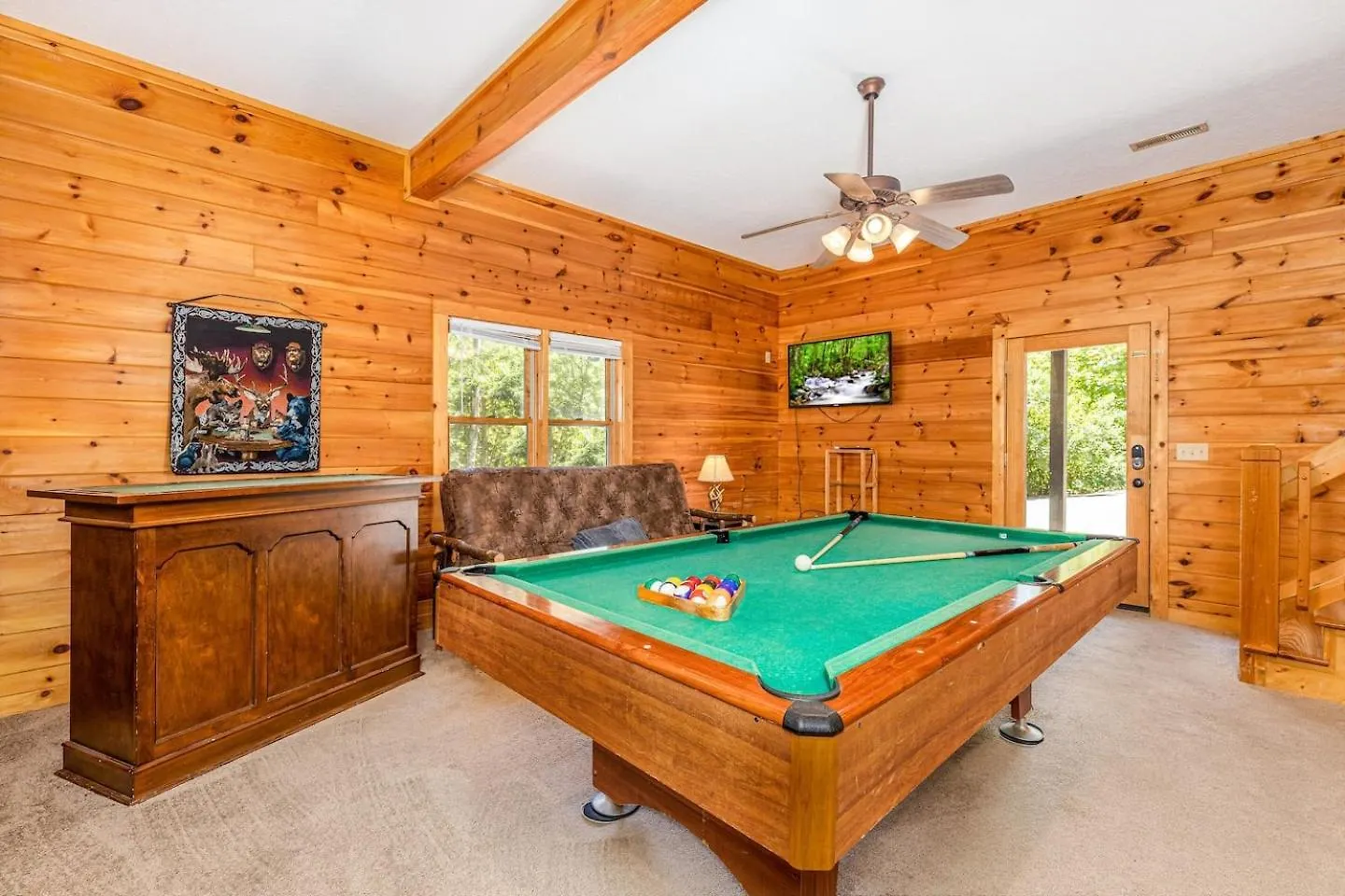 Dog Friendly Secluded Whot-tub & Sleeps 12 Pigeon Forge