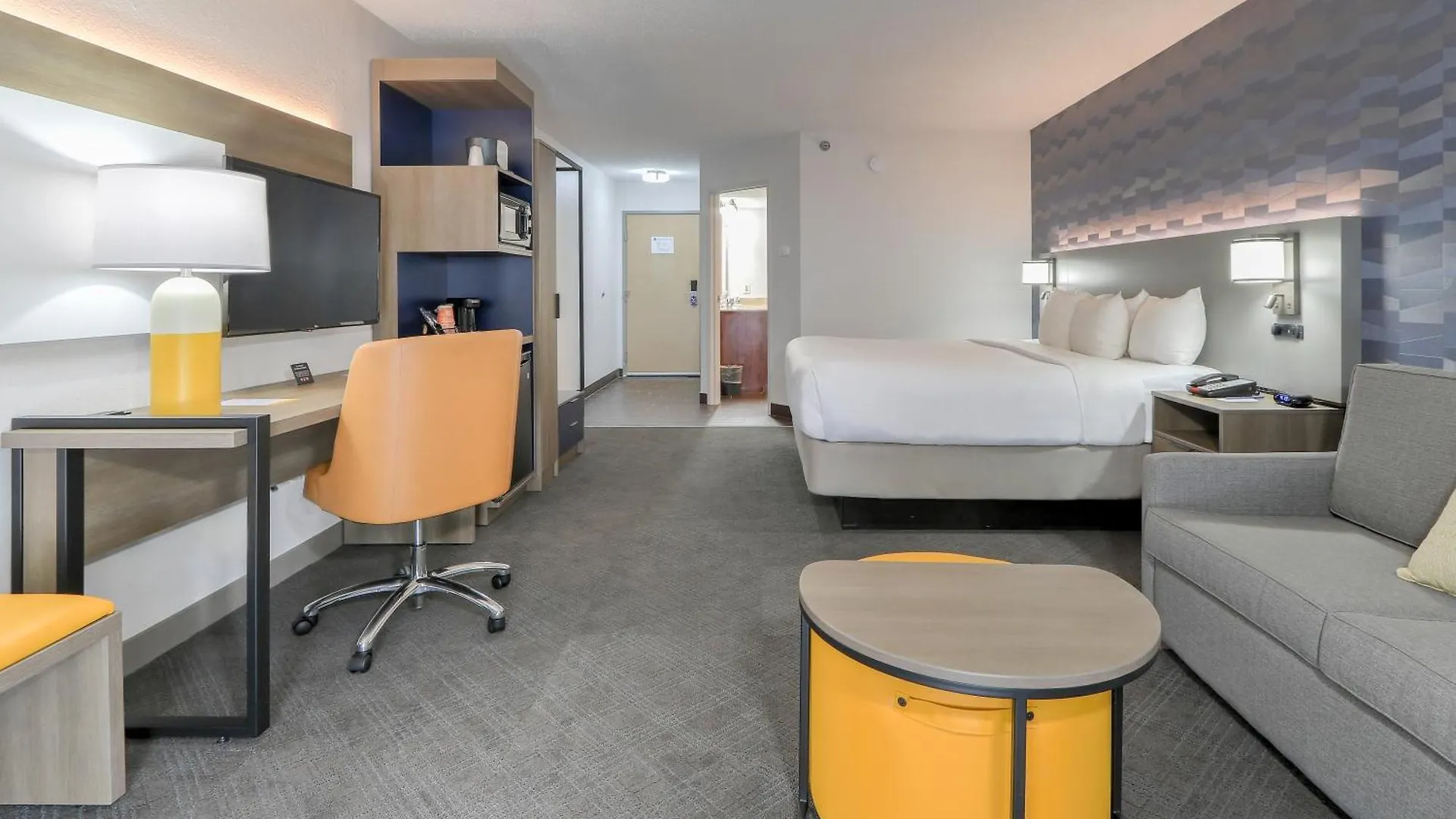 Hotel Comfort & At Dollywood Lane Pigeon Forge