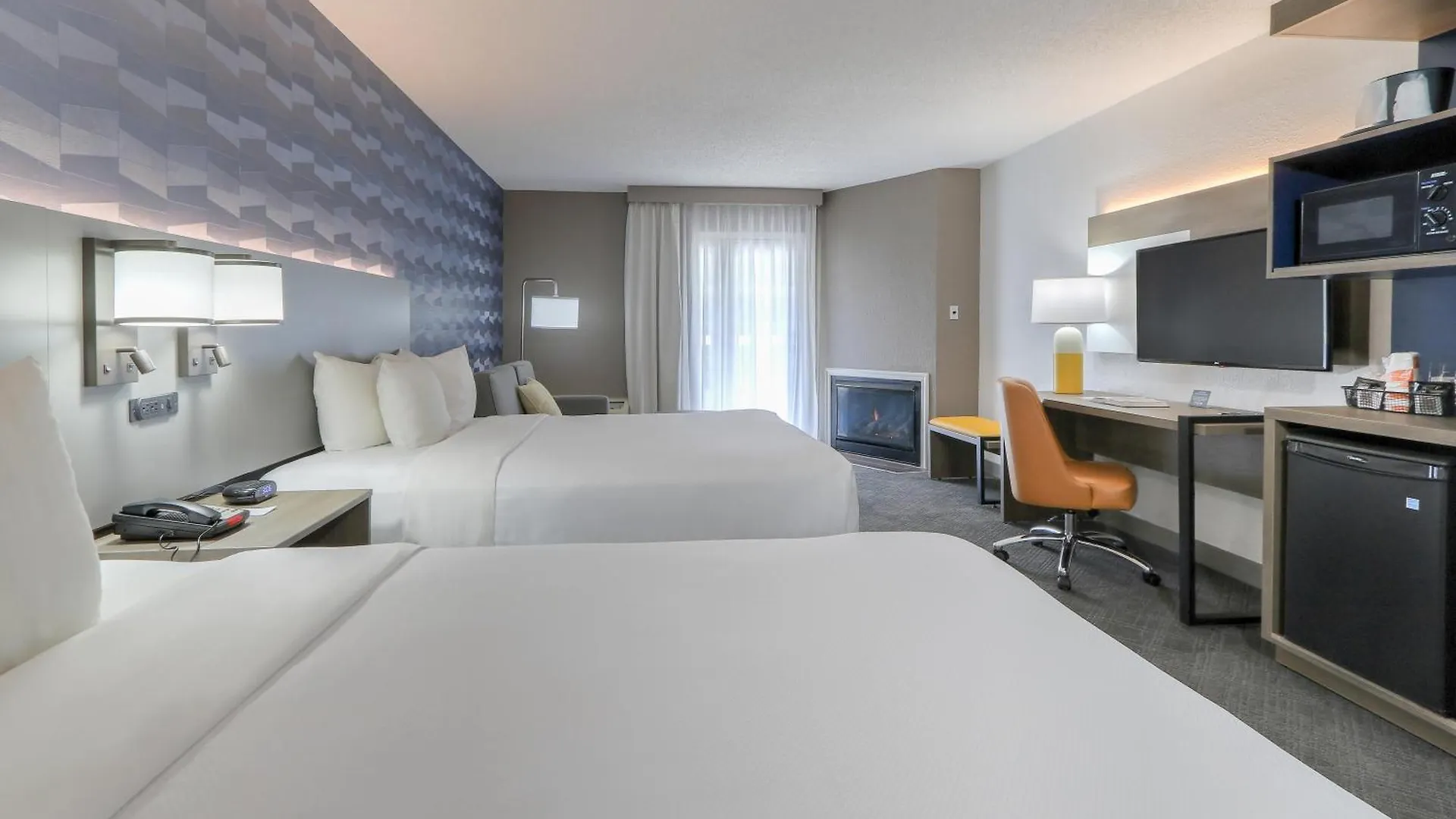 Hotel Comfort & At Dollywood Lane