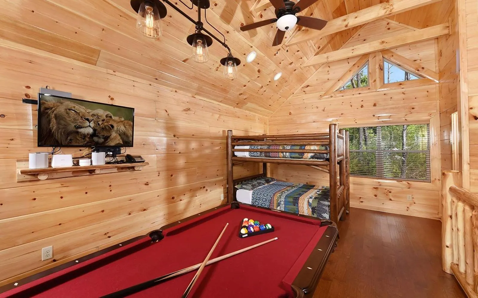 Villa Rocky Roost Pigeon Forge