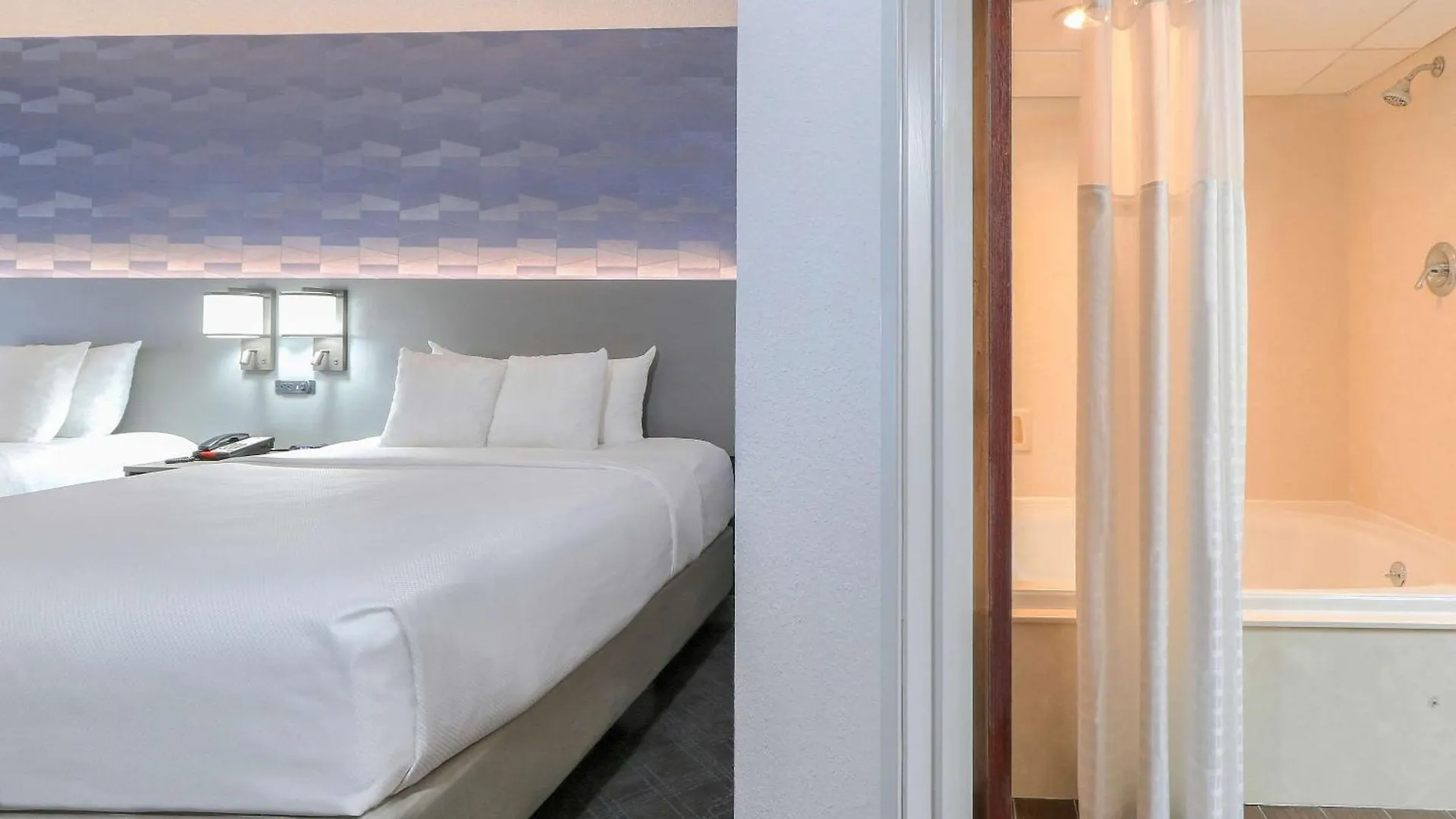 Hotel Comfort & At Dollywood Lane Pigeon Forge