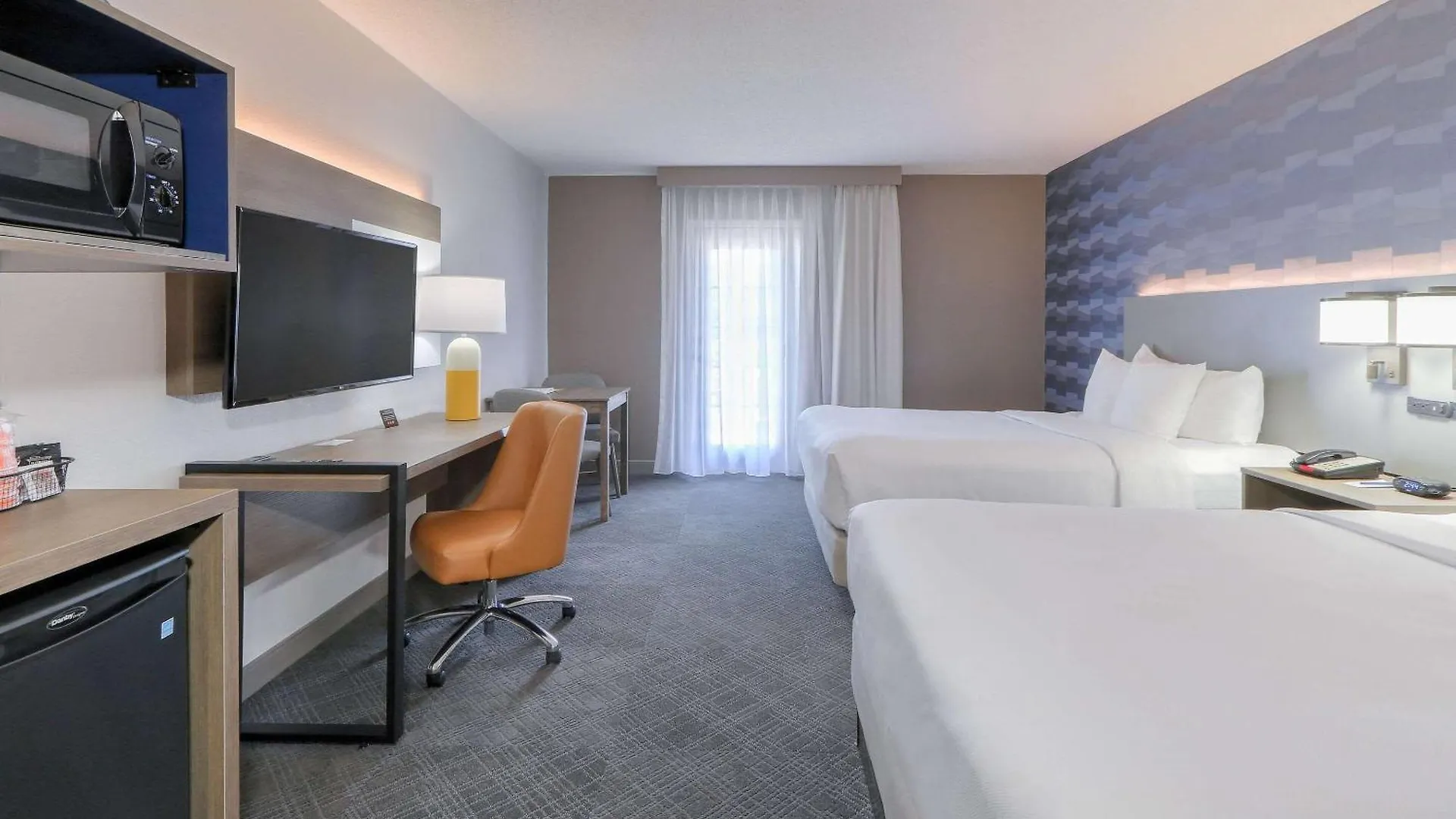 Comfort & At Dollywood Lane
