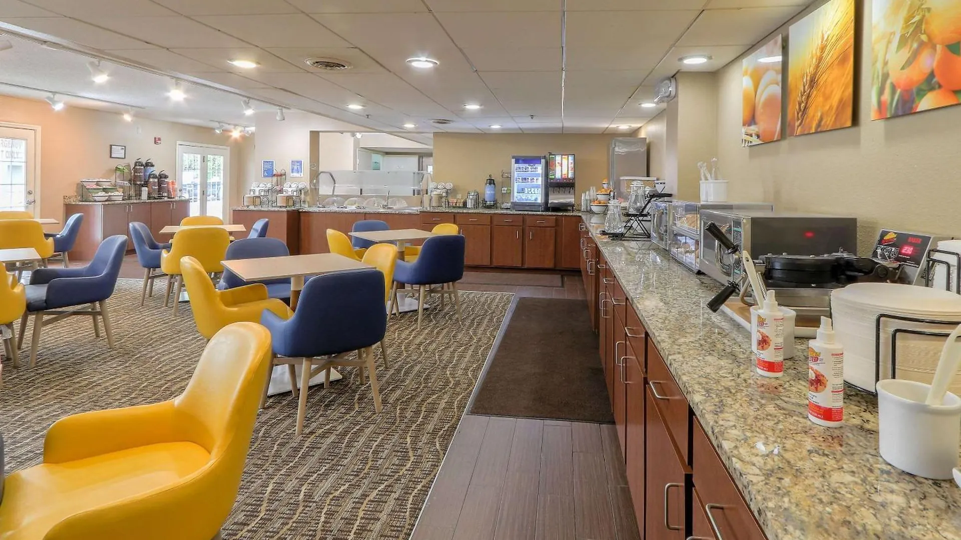 Hotel Comfort & At Dollywood Lane Pigeon Forge