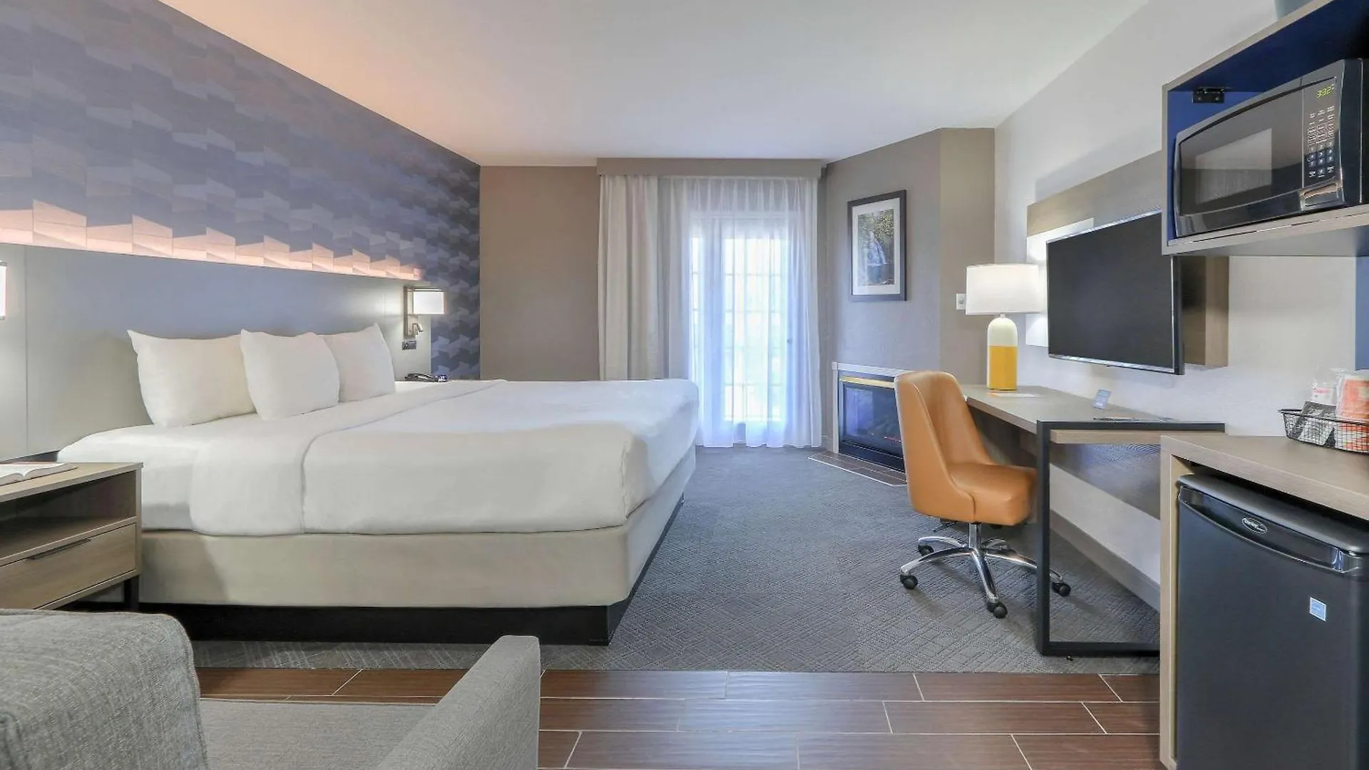 Hotel Comfort & At Dollywood Lane 2*