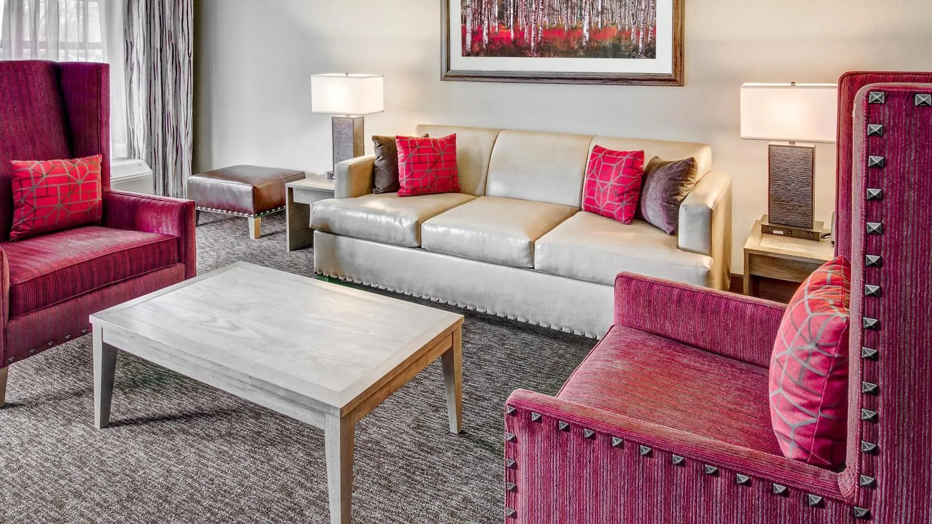 Black Fox Pigeon Forge, Tapestry Collection By Hilton Hotel Pigeon Forge
