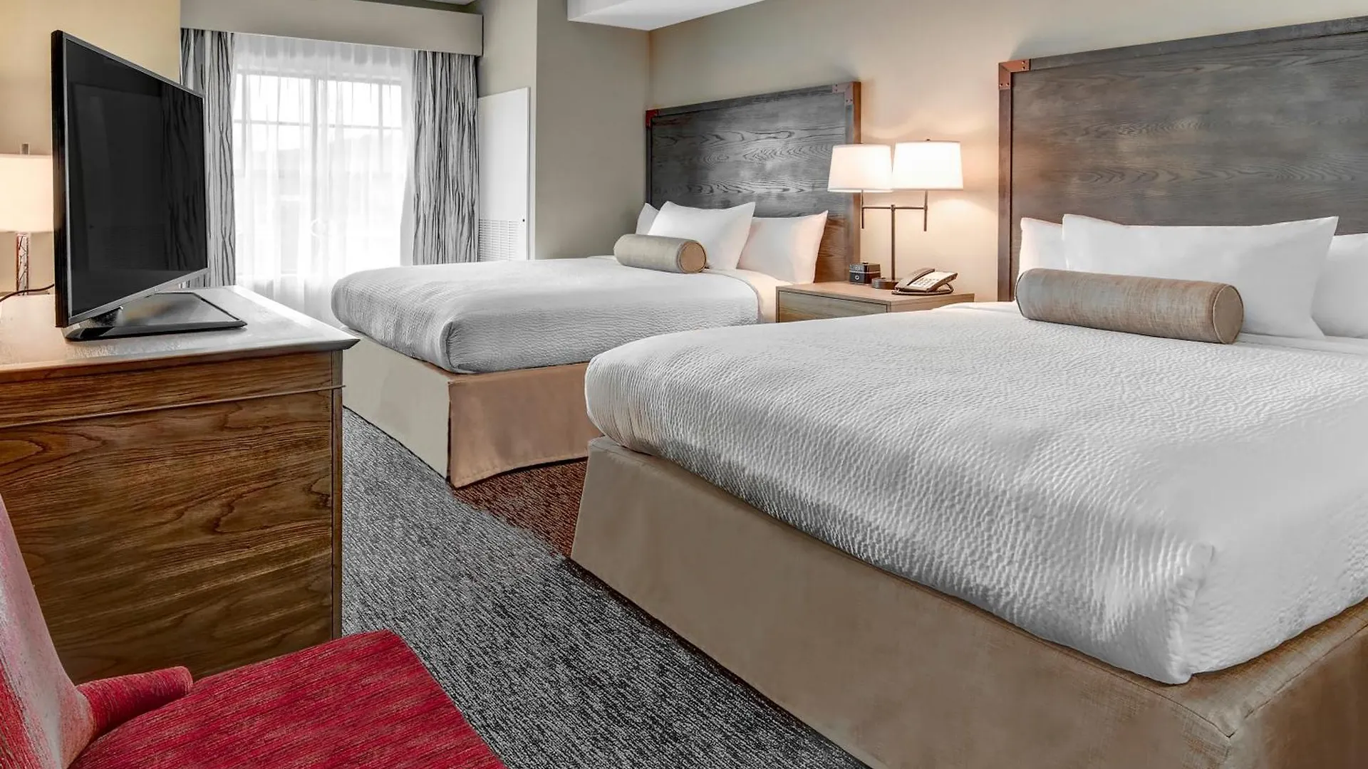Black Fox Pigeon Forge, Tapestry Collection By Hilton Pigeon Forge