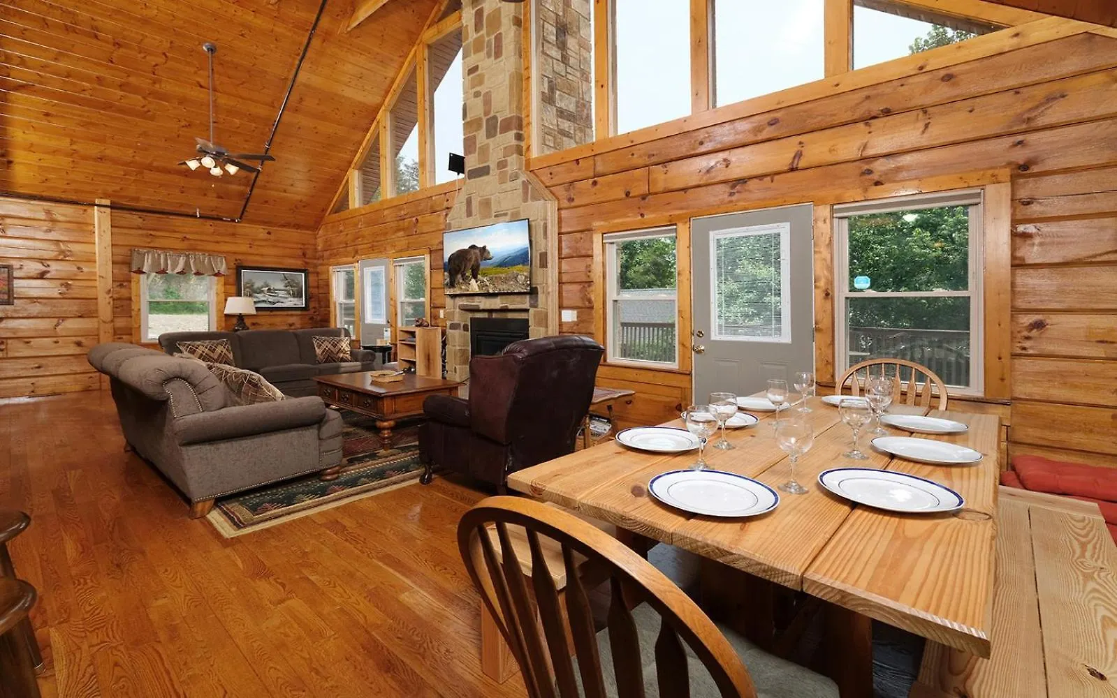 4 Cubs Cove * Pigeon Forge