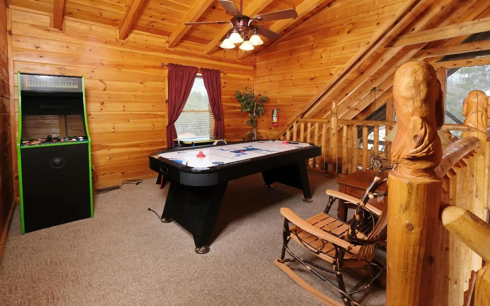Holiday home Logged Pigeon Forge