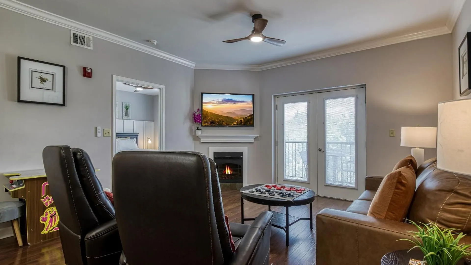 Luxurious Renovated, Pool, Basketball, Playground *