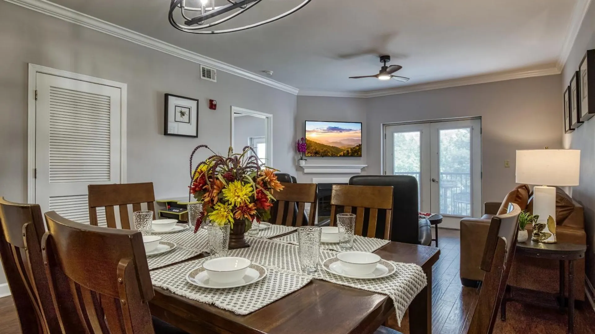 Luxurious Renovated, Pool, Basketball, Playground