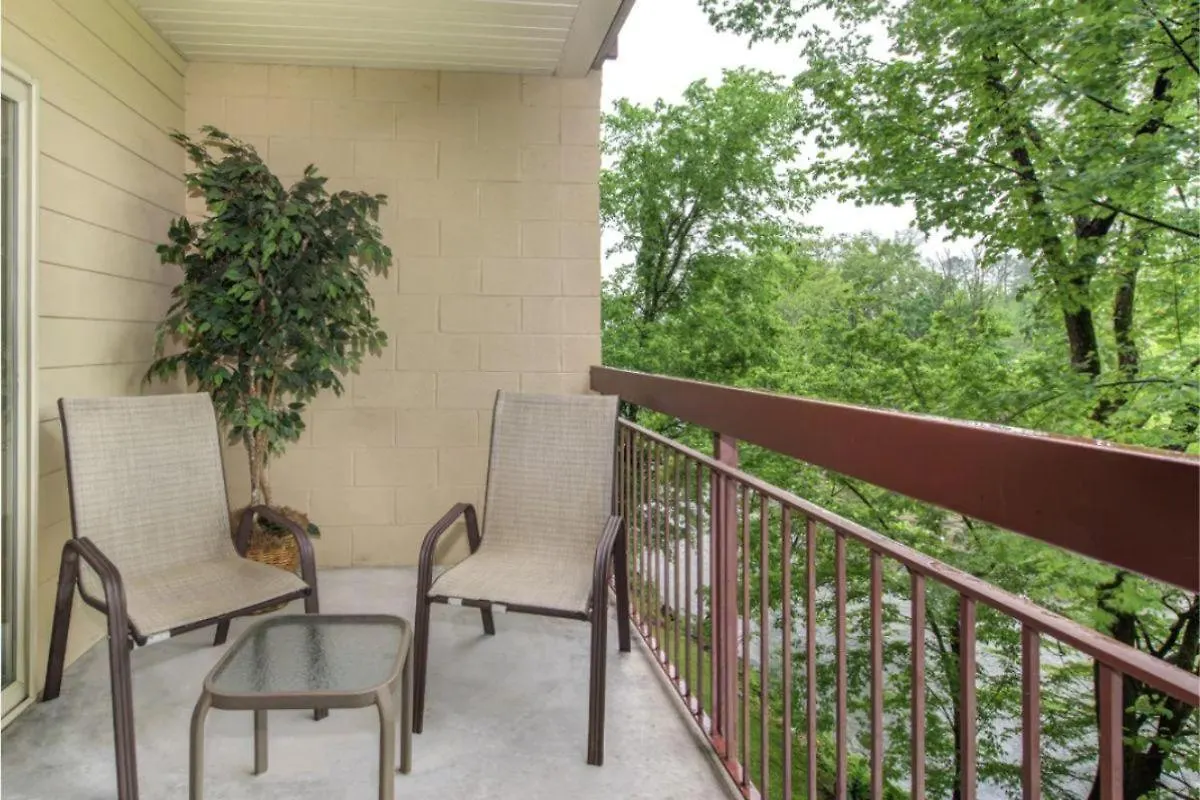 Cl 204 River Mist * Pigeon Forge