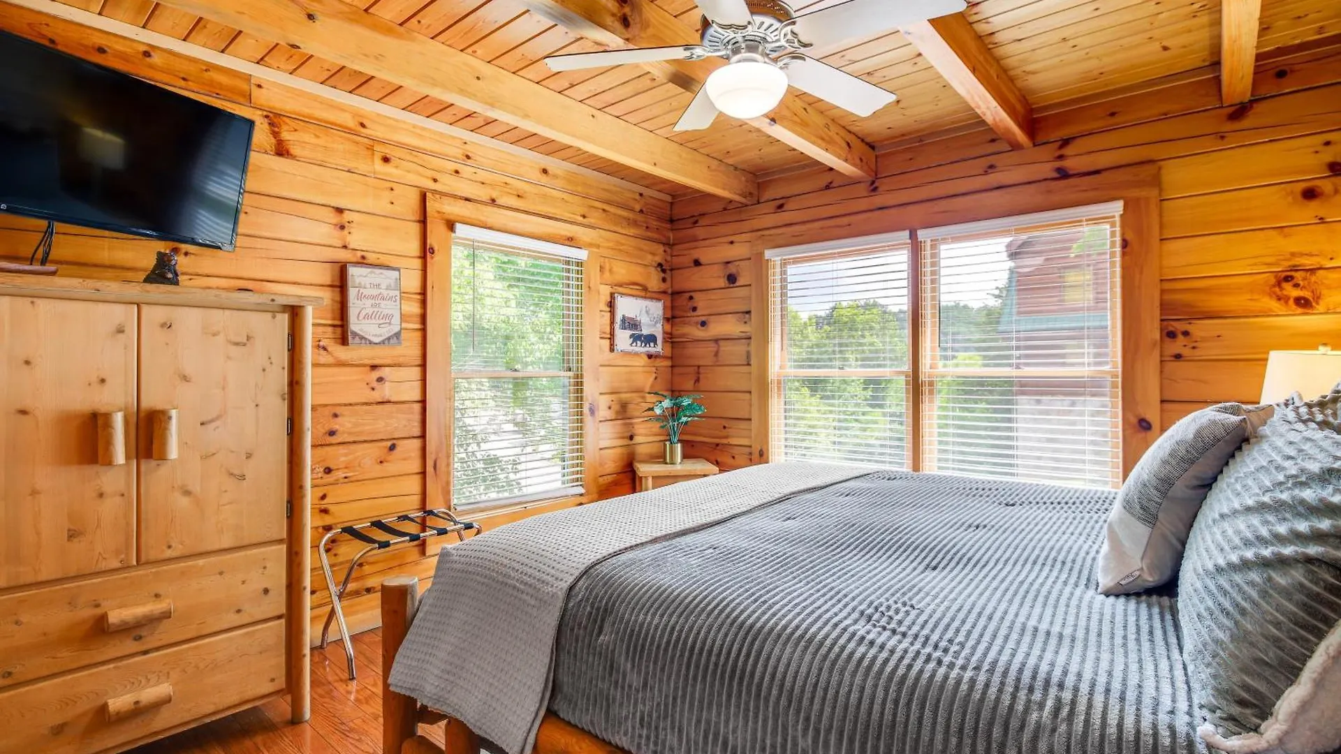 Premier Location And Hot Tub Holiday home