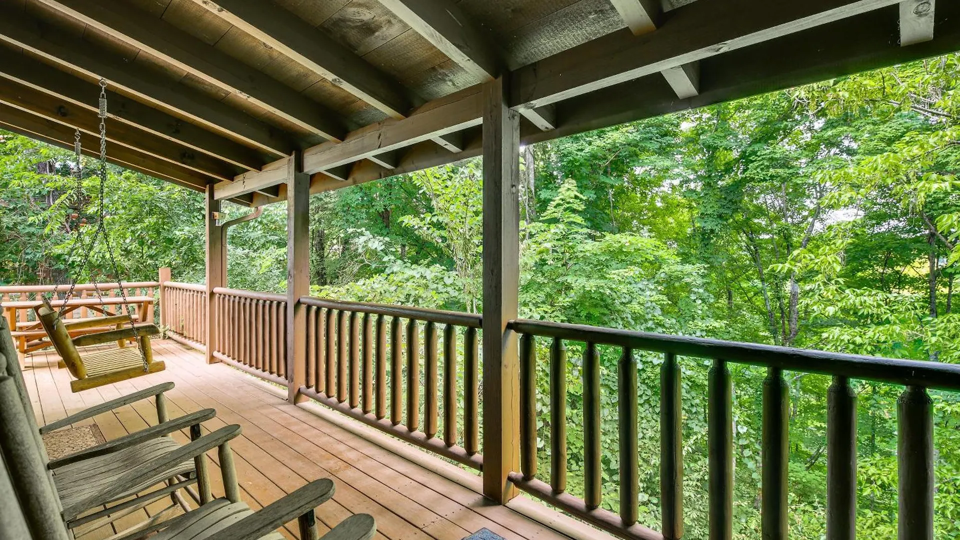 Premier Location And Hot Tub Holiday home *