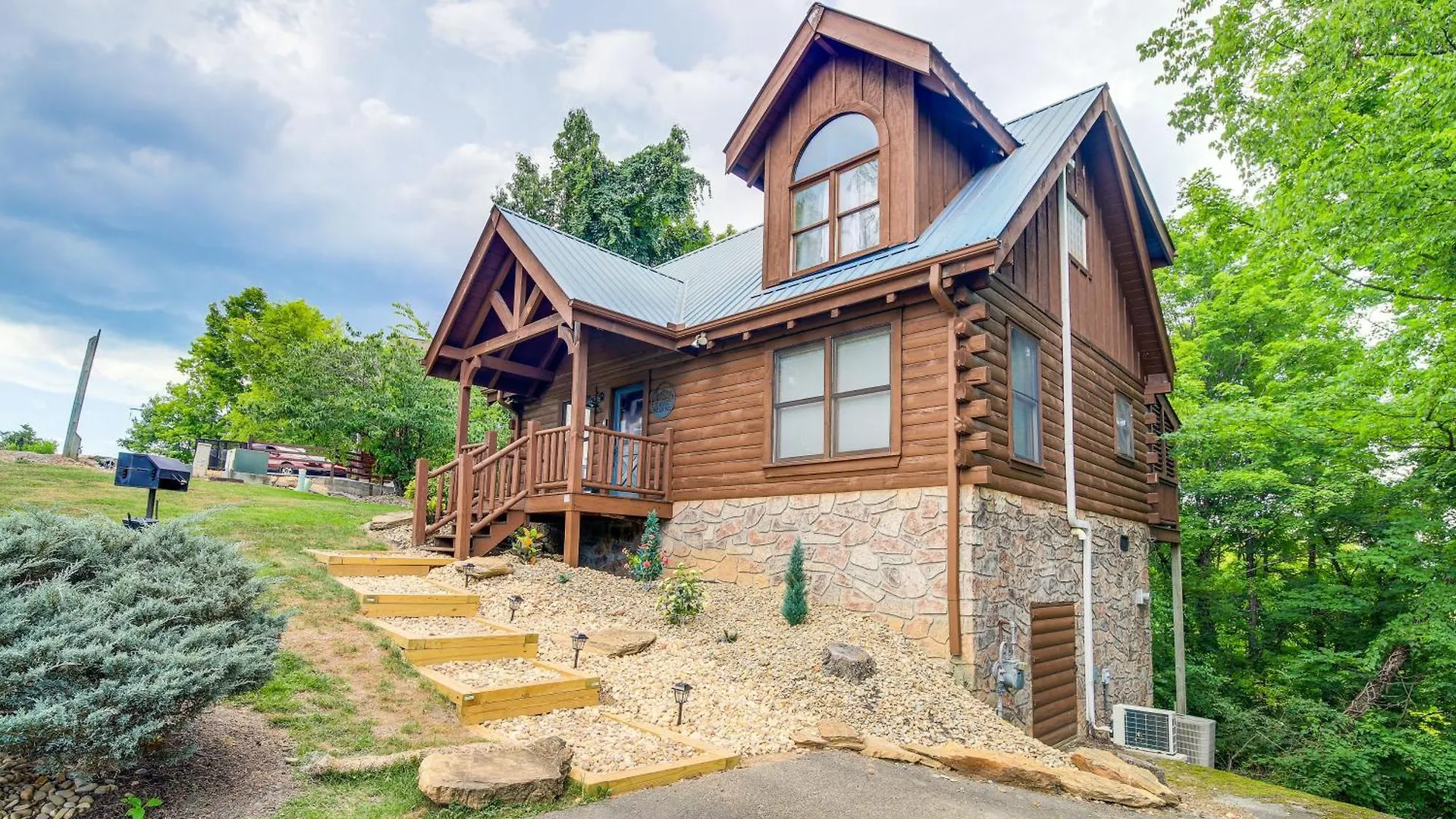 Premier Location And Hot Tub Holiday home Pigeon Forge