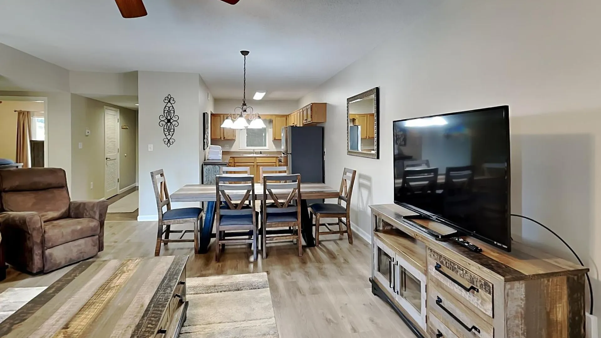 Side Comfort Whispering Pines 102