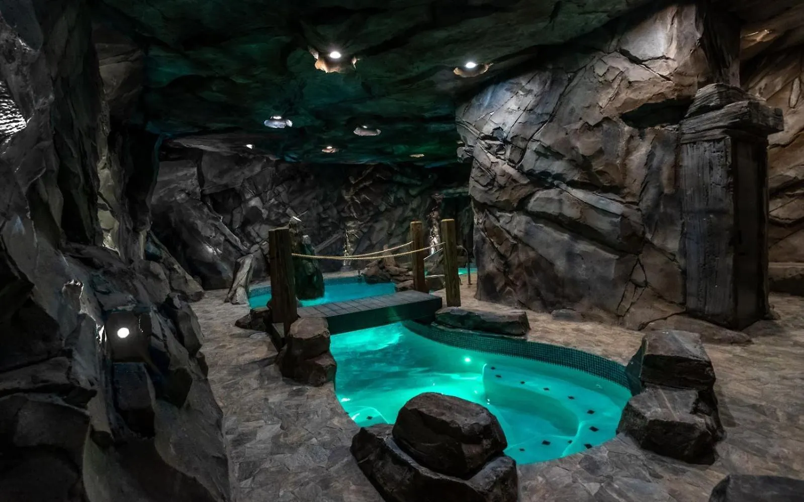 Villa Cavern Cascades *