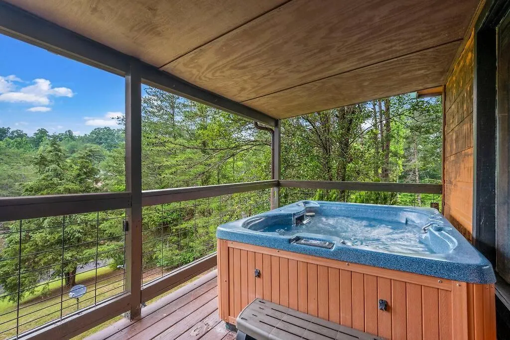 July Summer Specials, Minutes To Parkway Pigeon Forge