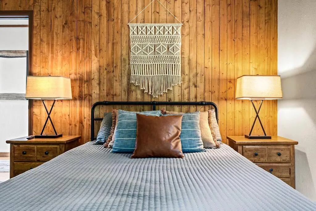 July Summer Specials, Minutes To Parkway Pigeon Forge