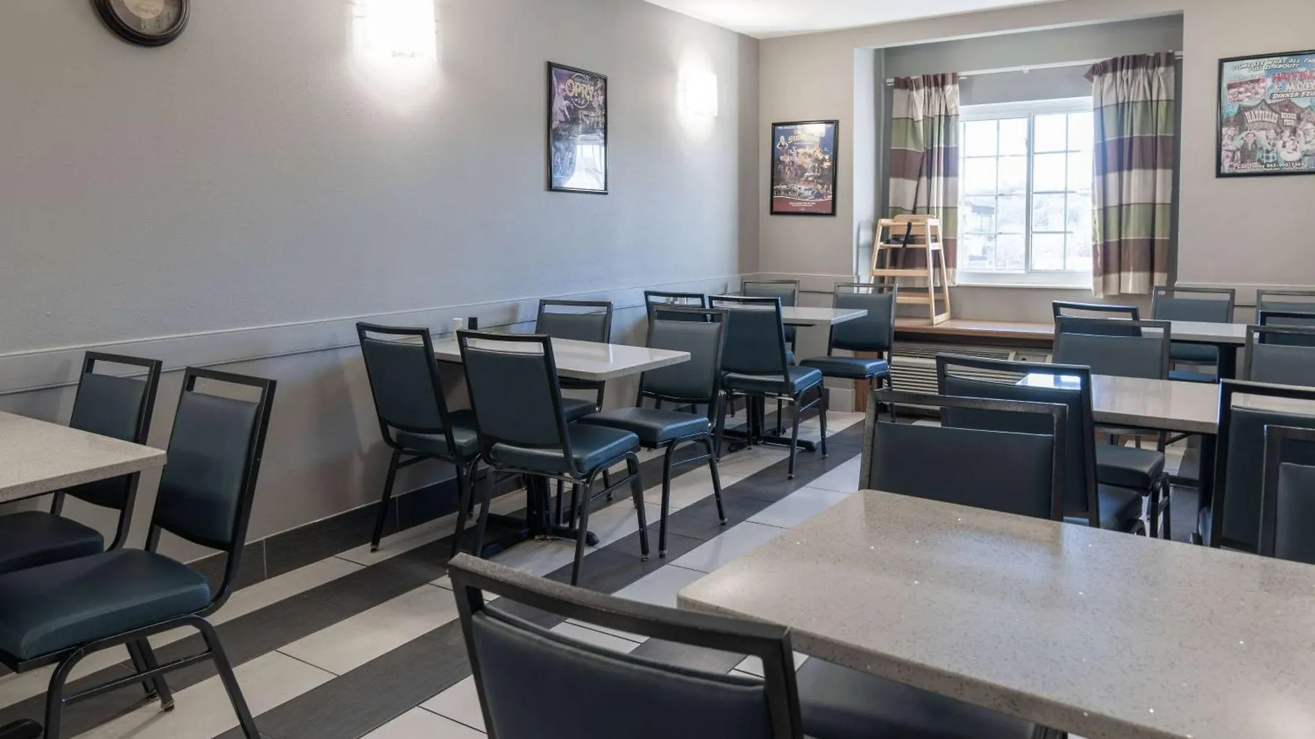 Microtel & By Wyndham 3*