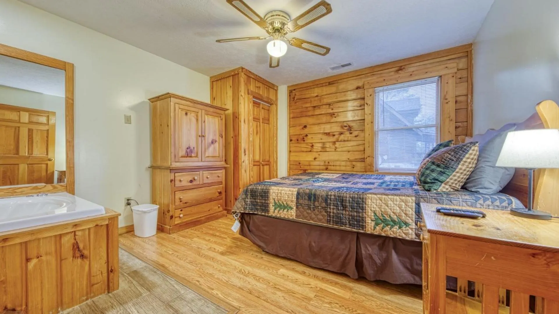 Holiday home Er24 - Honeysuckle Holler - Great Location,,close To Town Pigeon Forge