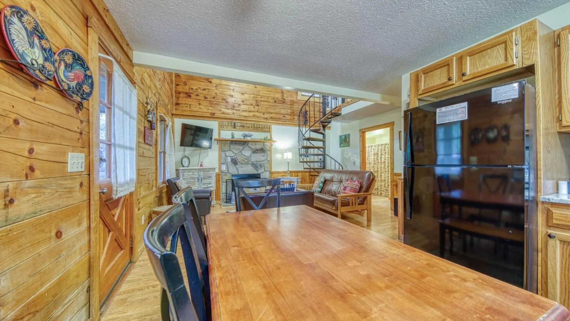 Er24 - Honeysuckle Holler - Great Location,,close To Town Pigeon Forge