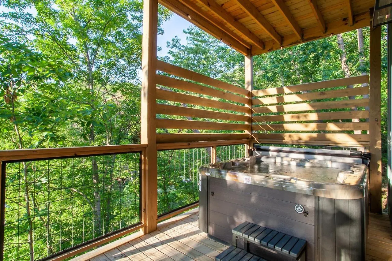 Smoky Mountain Retreat Pool Hot Tub Theater Games Holiday home *