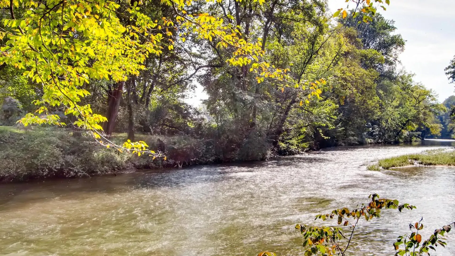 River Getaway #2326