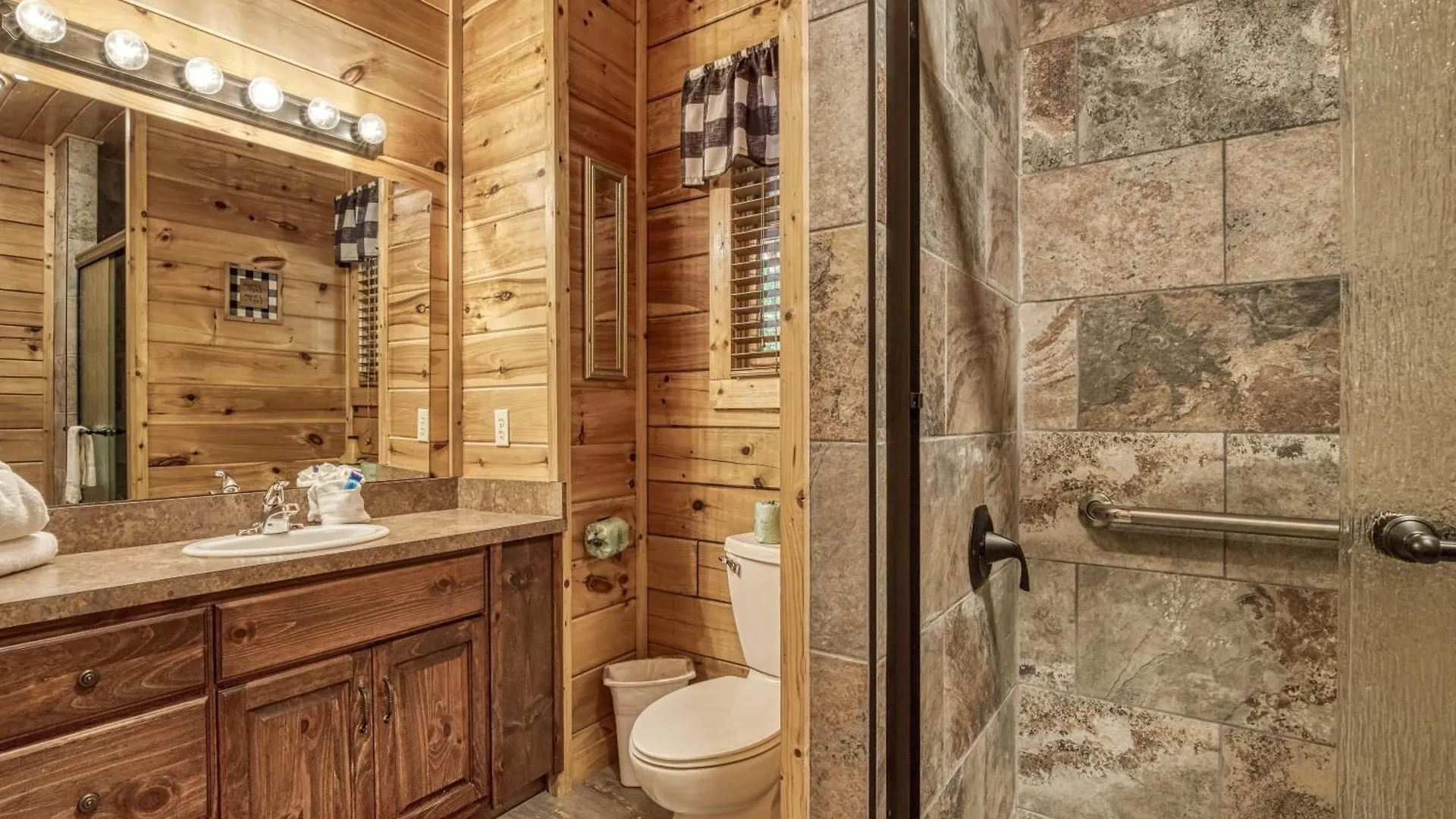 Holiday home Camelot #266 Pigeon Forge