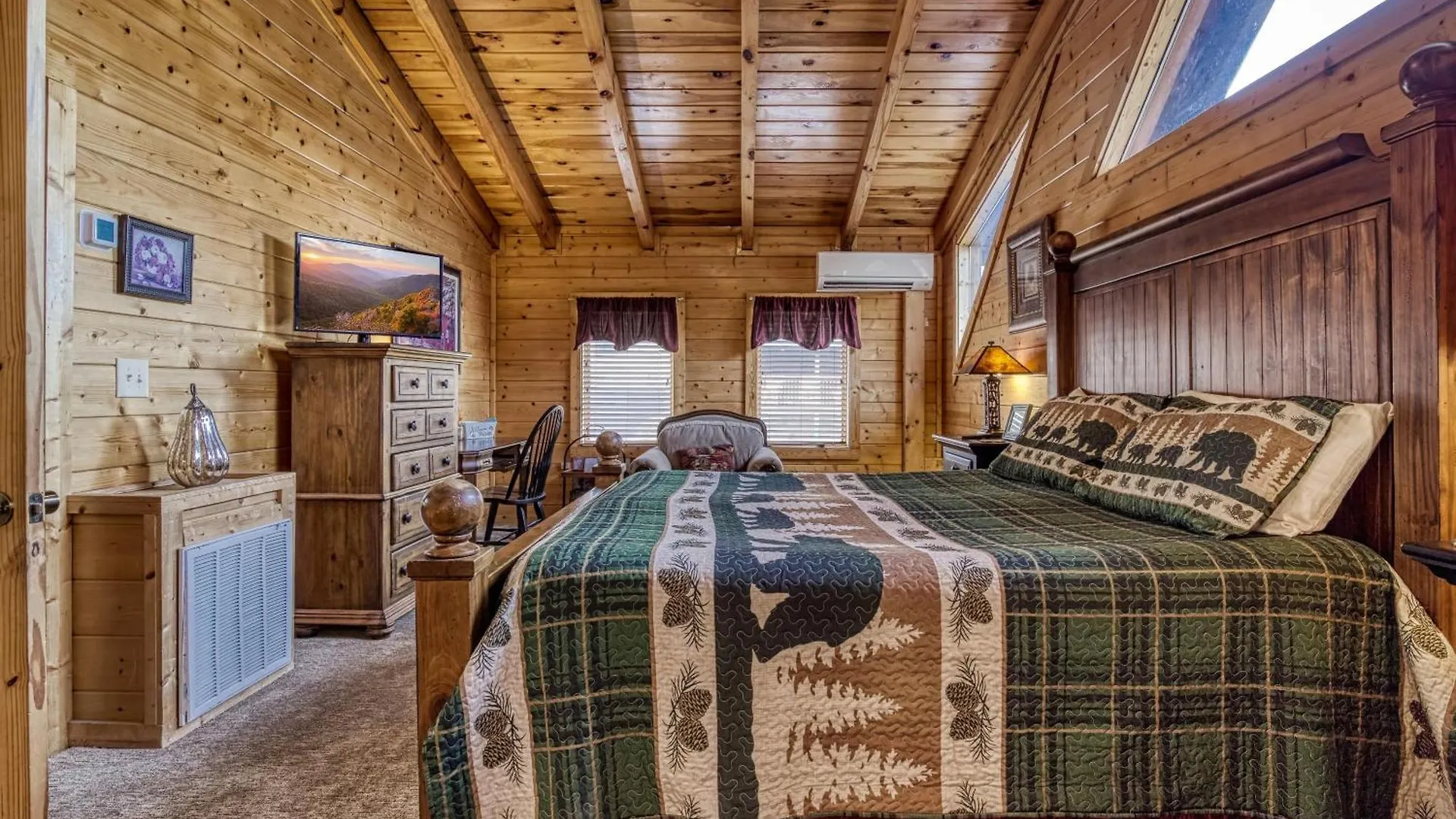 Whispering Creek #302 * פיג'ן פורג'