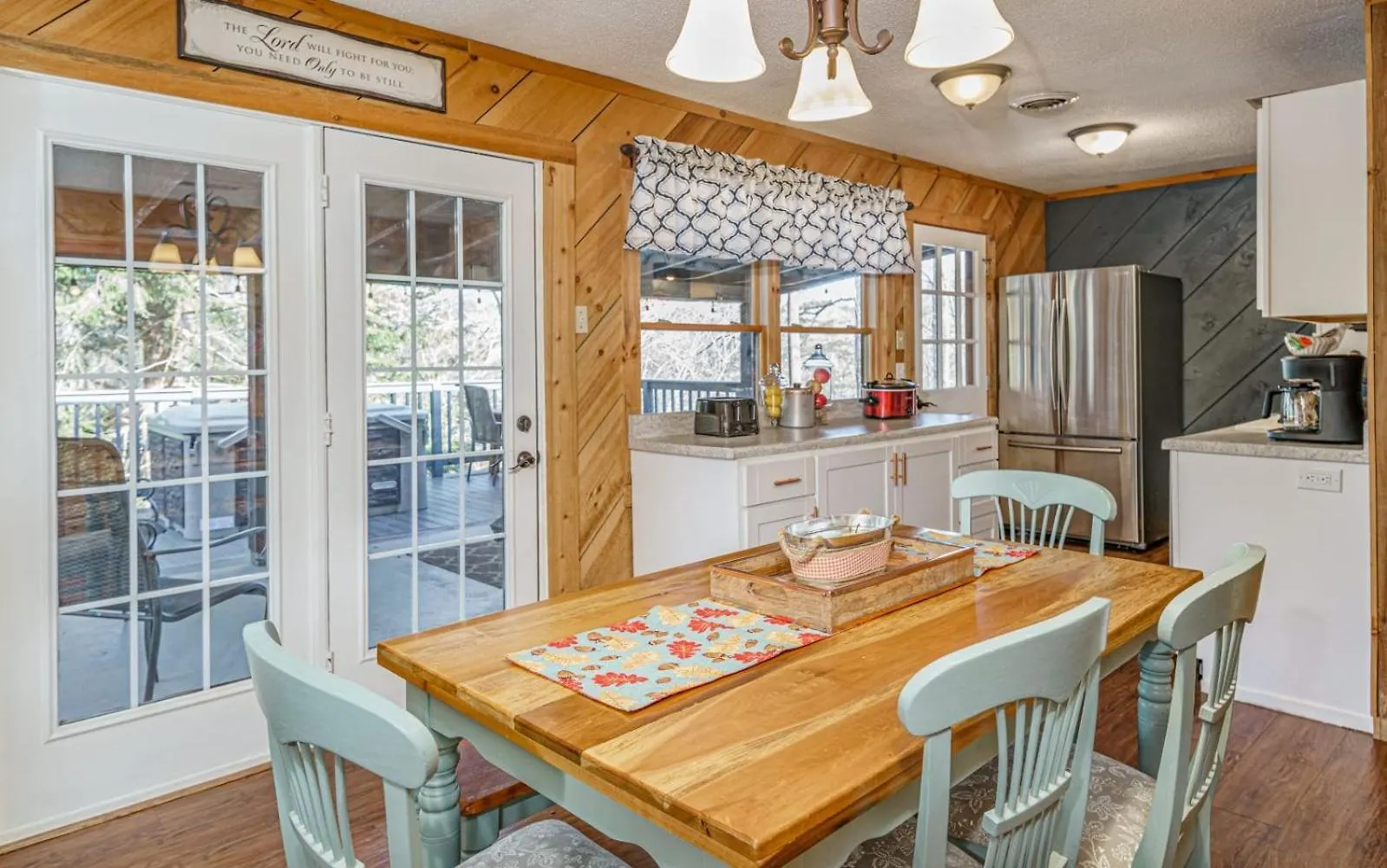 Wooded Bliss Hot Tub Single Level With No Steps Rocking Chairs And Wooded Views
