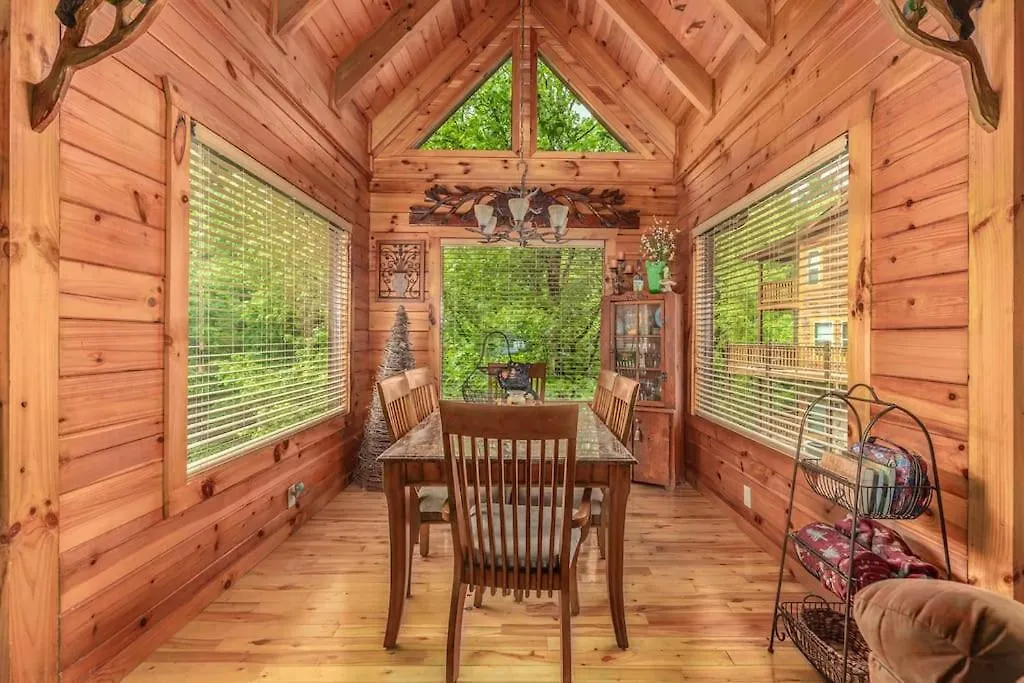 Campfire Pigeon Forge