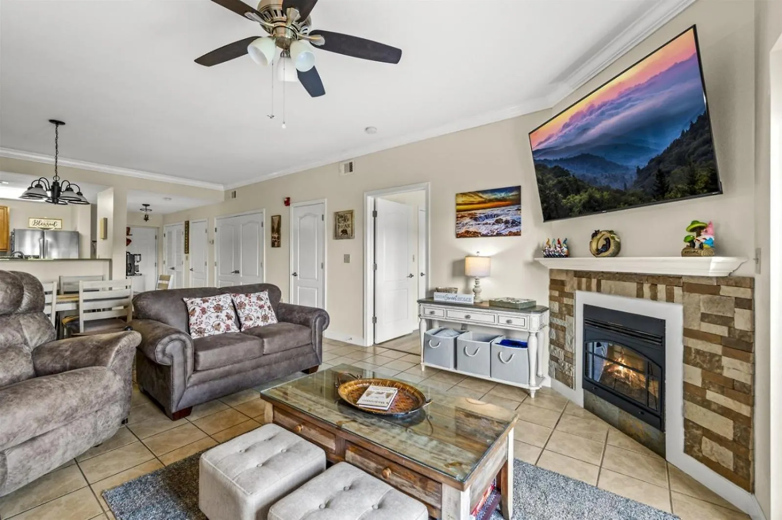 Smoky Mountain View Condo- Indoor Outdoor Pool, Walking Path, Playground, Basketball Pigeon Forge