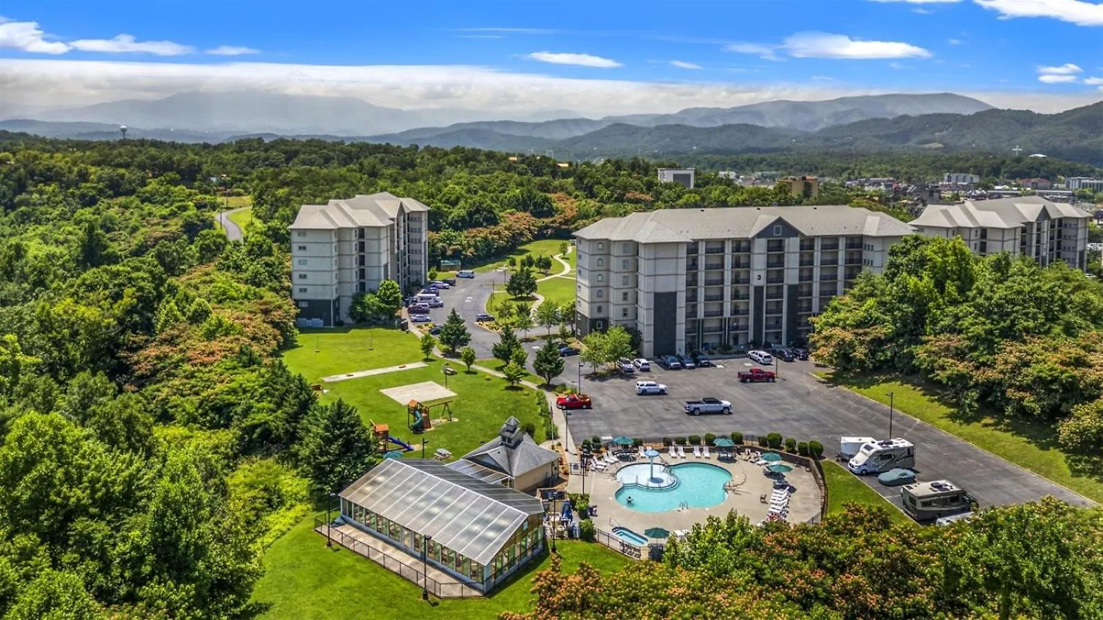 Smoky Mountain View Condo- Indoor Outdoor Pool, Walking Path, Playground, Basketball Apartment *