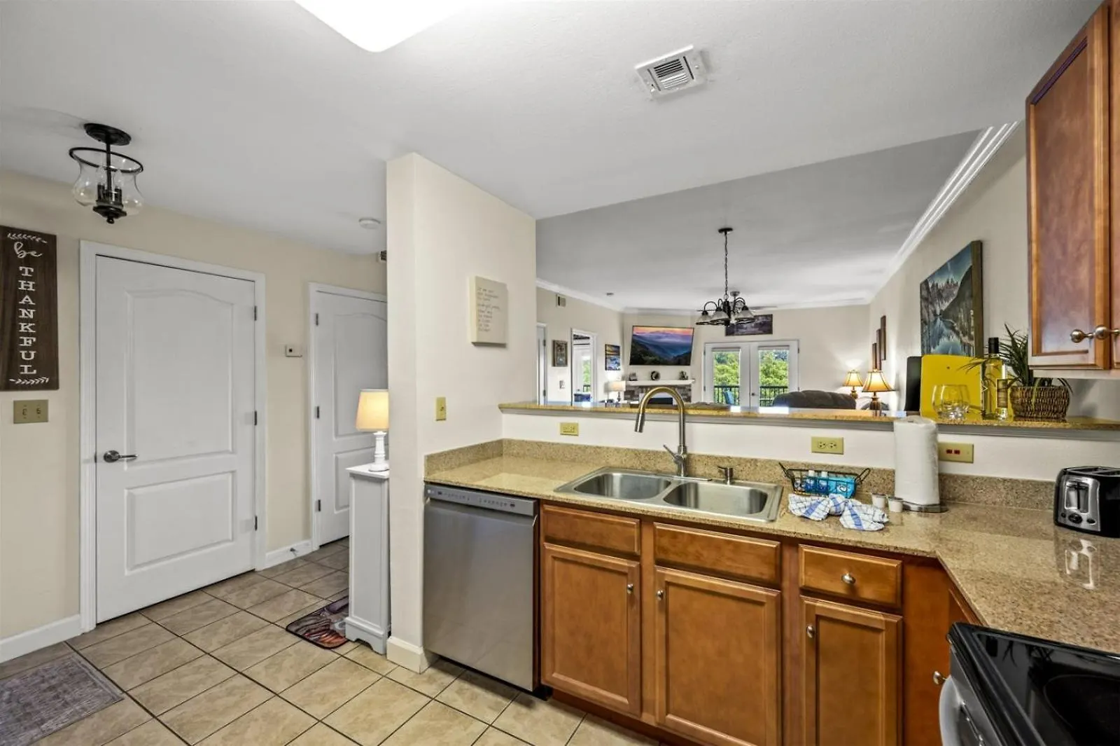 Smoky Mountain View Condo- Indoor Outdoor Pool, Walking Path, Playground, Basketball Pigeon Forge
