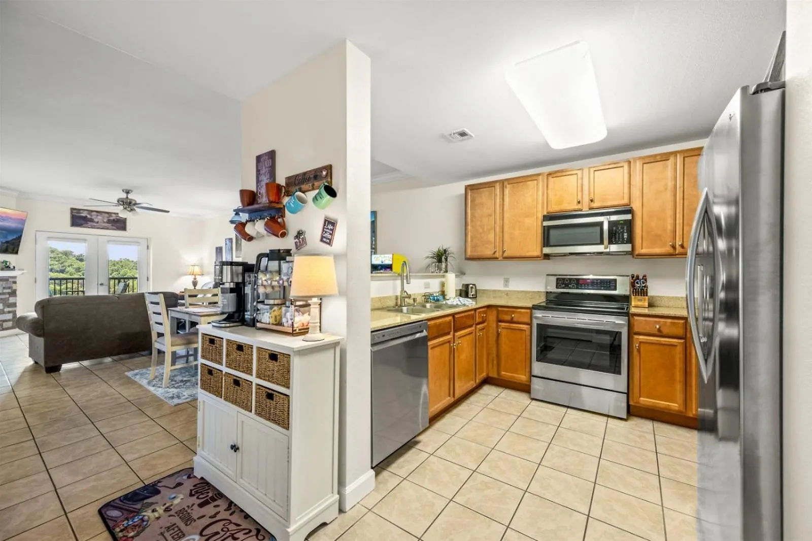 Smoky Mountain View Condo- Indoor Outdoor Pool, Walking Path, Playground, Basketball Pigeon Forge
