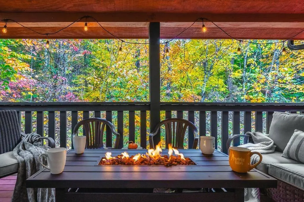 Private! Hot Tub! Parkway 2min! Petsok! Bbq! Holiday home