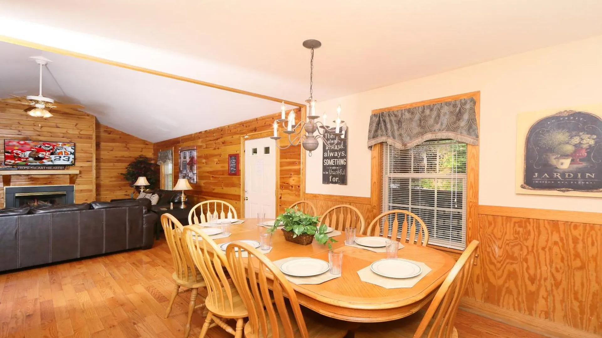 Holly Grove By Eden Crest Chalet *