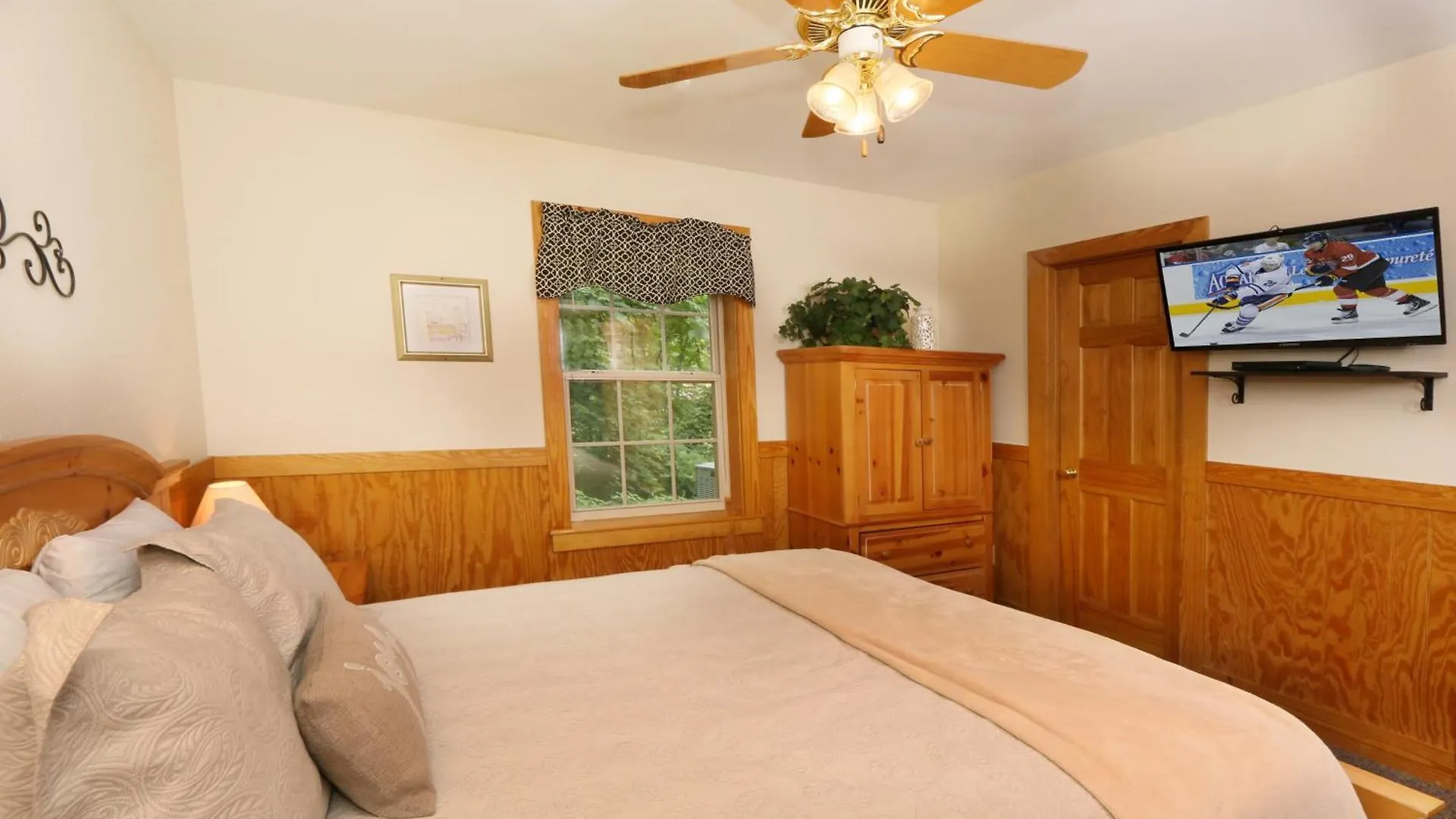 Chalet Holly Grove By Eden Crest